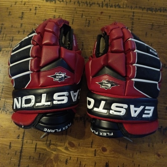 Easton Other - Easton Synergy EQ3 Ice Hockey Gloves Red Black White 12 Inch 30cm Ergo Thumb